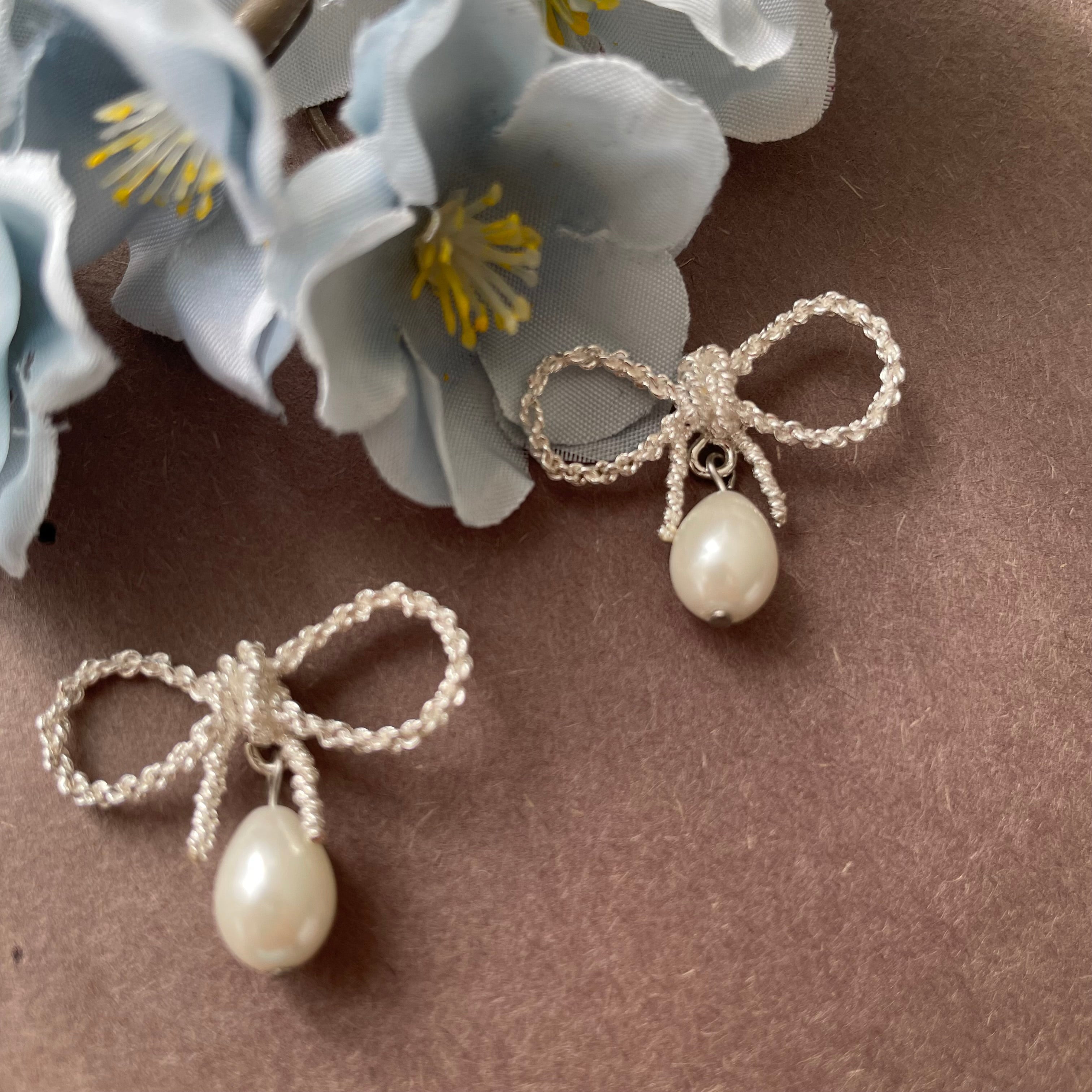 Persian Earrings-Minimal Bow Silver Stud Earrings with Pearl:Persian Jewelry-AFRA ART GALLERY