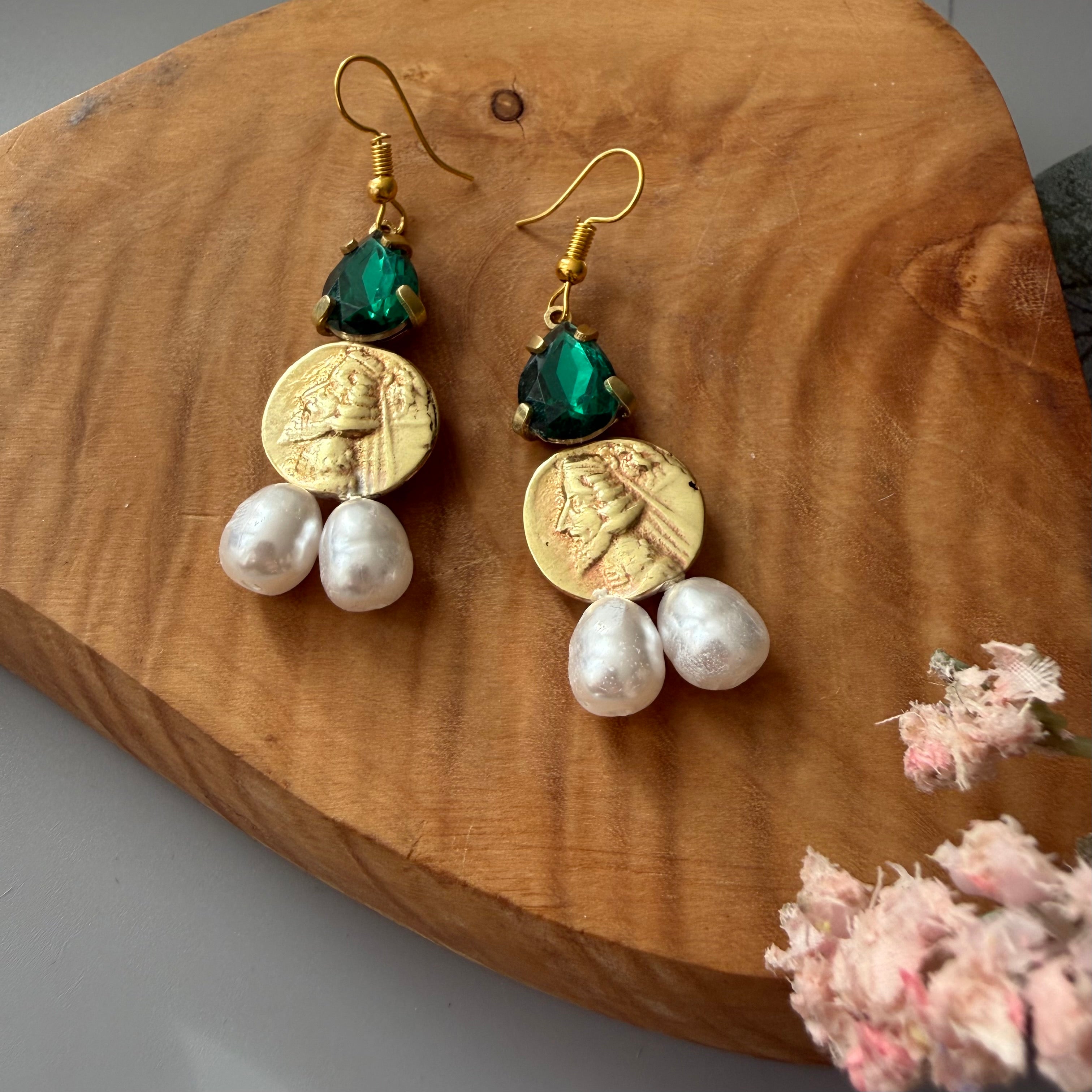 Arsacid Coin Set with Crystal