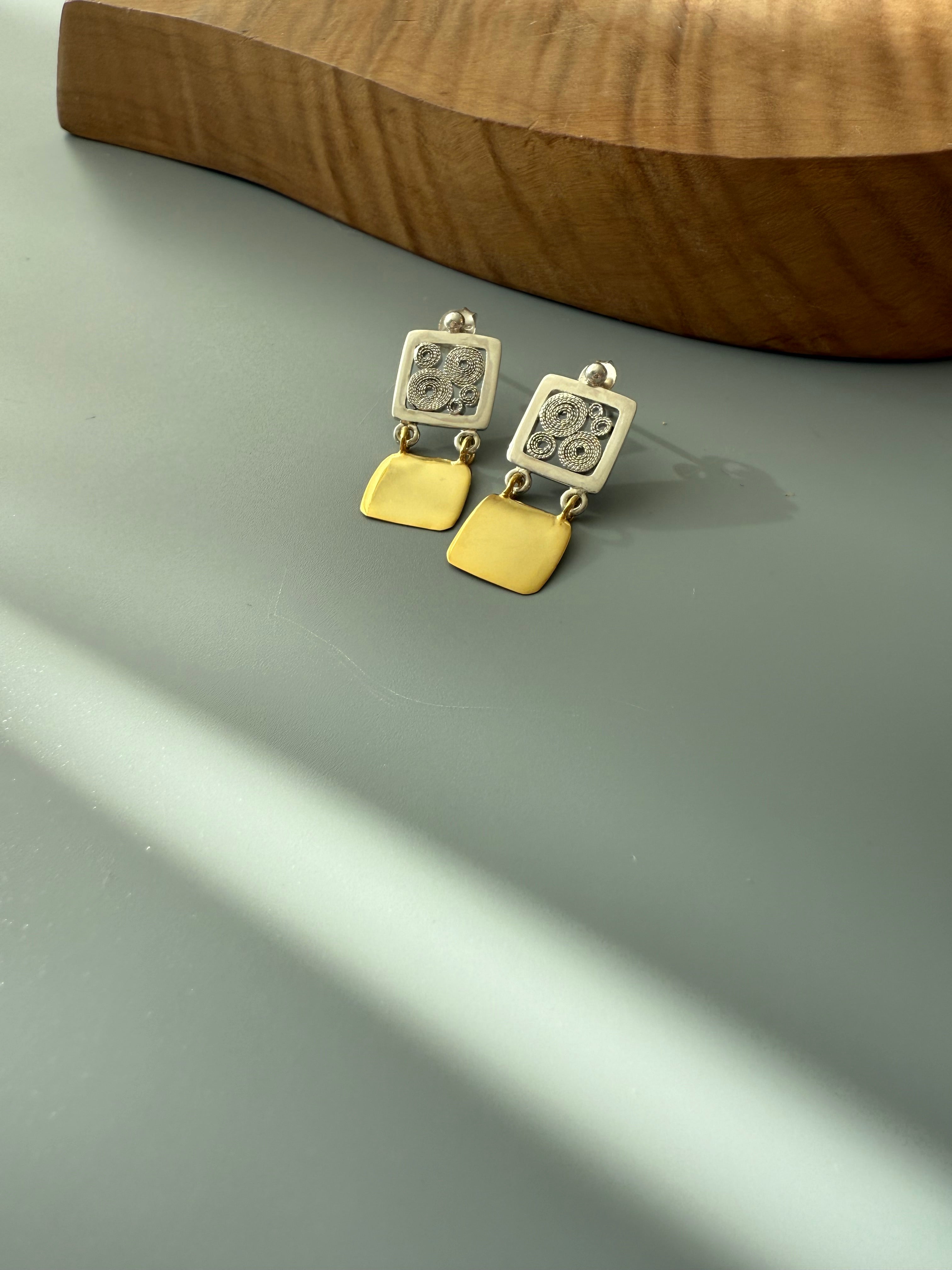 Handmade Filigree Silver Earrings in Minimal Design