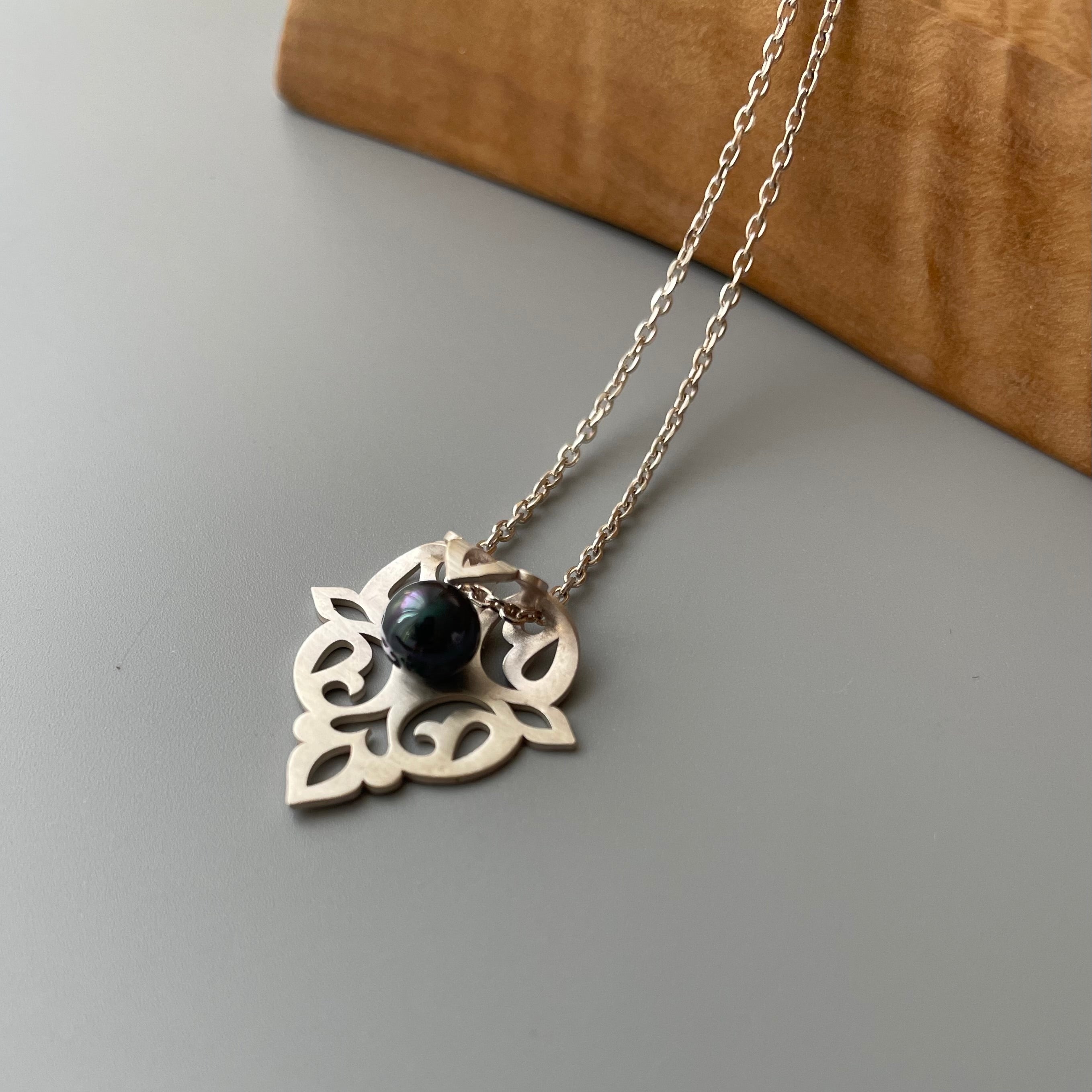 Handmade Persian Minimal Necklace with Black Pearl